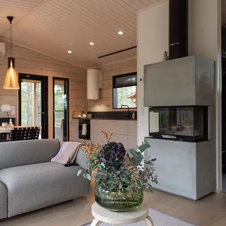 Hirsihuvila Letto, Pihasauna & Ulkoporeamme Villa Kalajoki