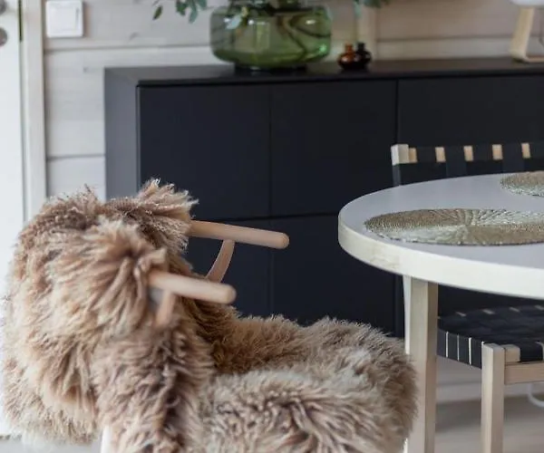 别墅 Hirsihuvila Letto, Pihasauna & Ulkoporeamme